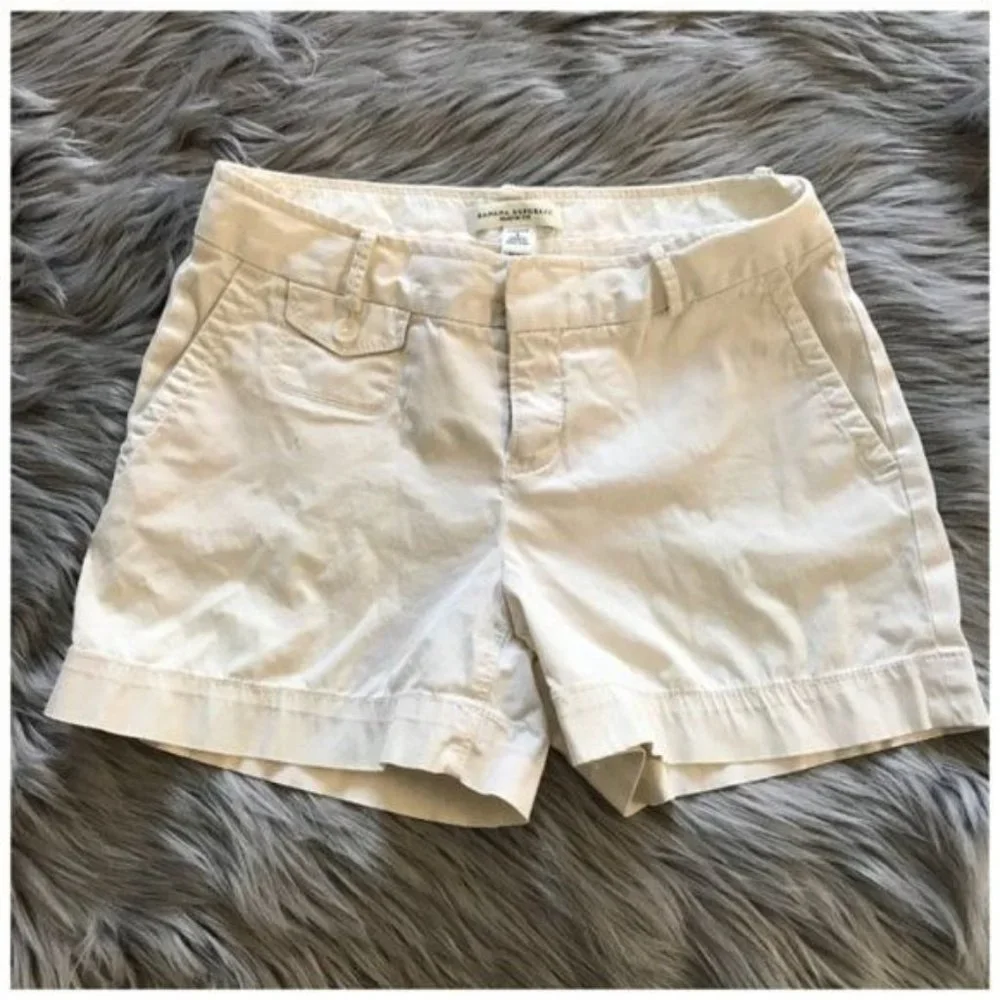Banana Republic Martin chino shorts in natural.beige, size 4 - Picture 1 of 6